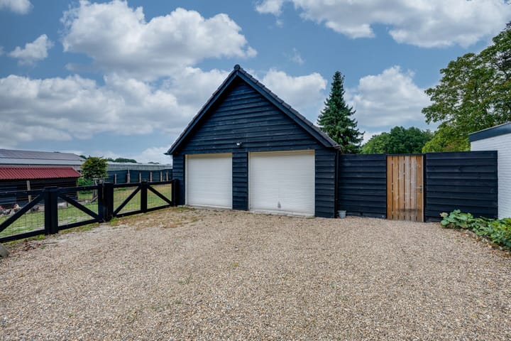 Foto 8 van Overveldsestraat 4