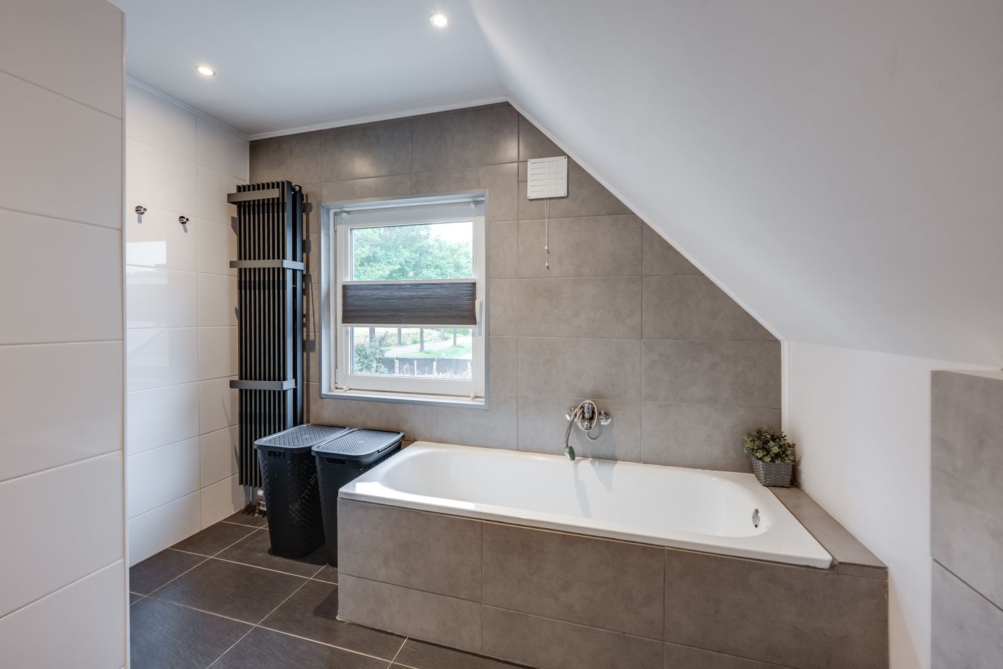 Foto 40 van Overveldsestraat 4