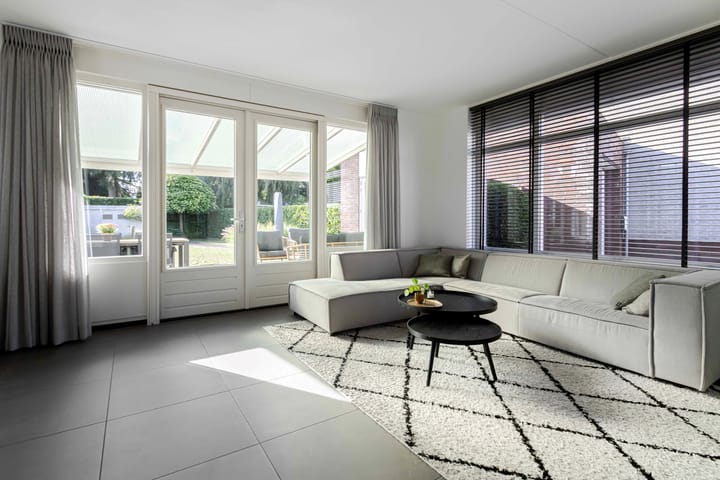 Foto 8 van Johan Hoenplantsoen 17