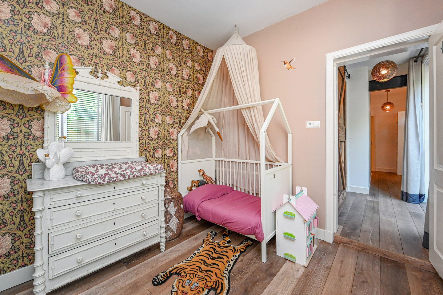 Photo 25 of Obrechtstraat 341
