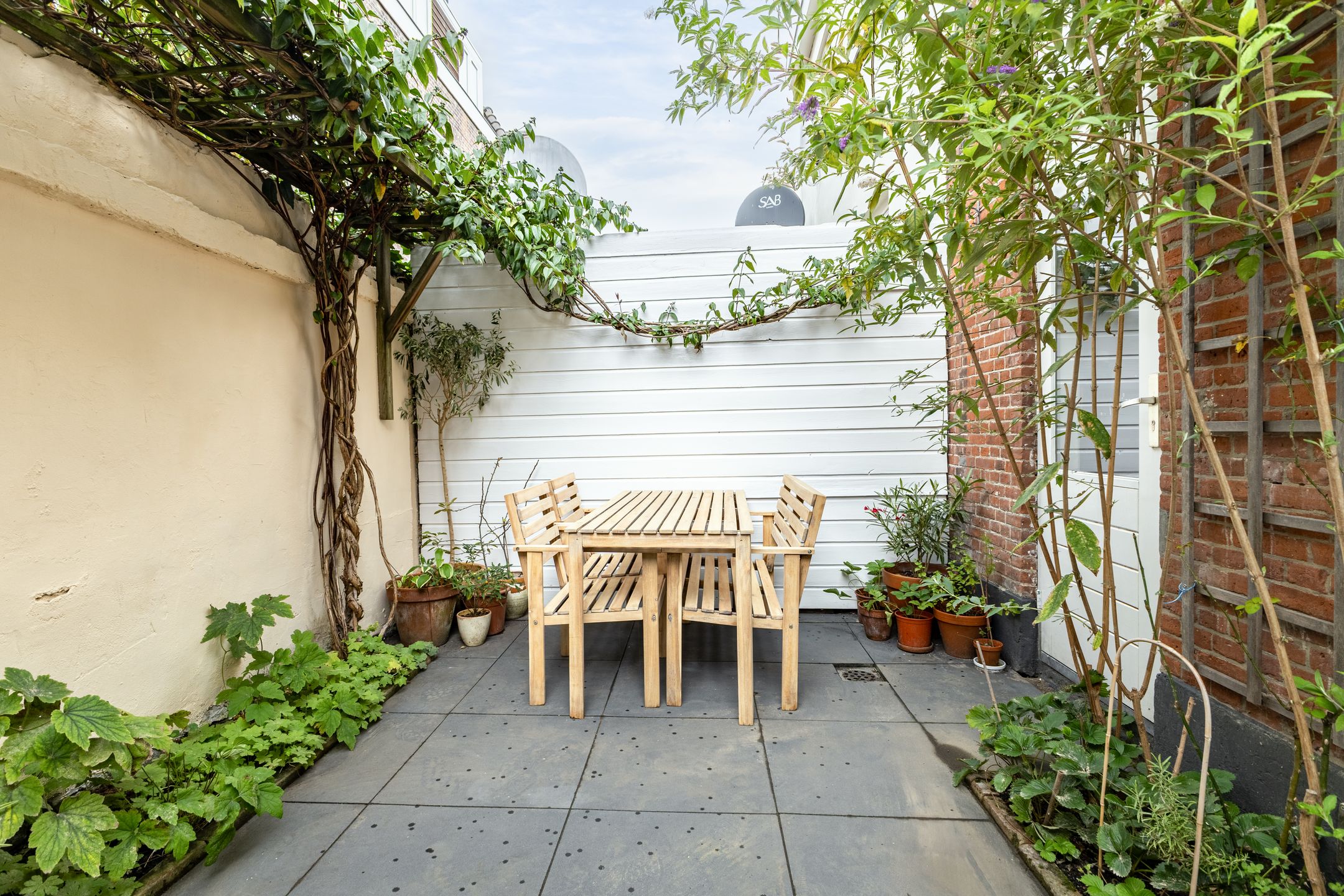 Foto 42 van Borneostraat 27