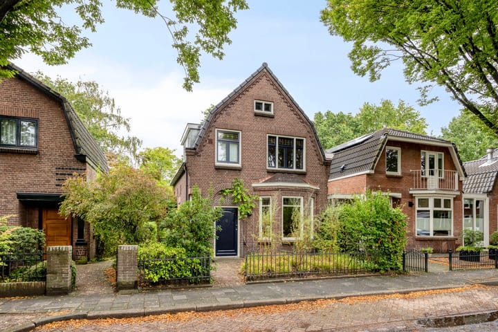 Photo 32 of Floraliastraat 67