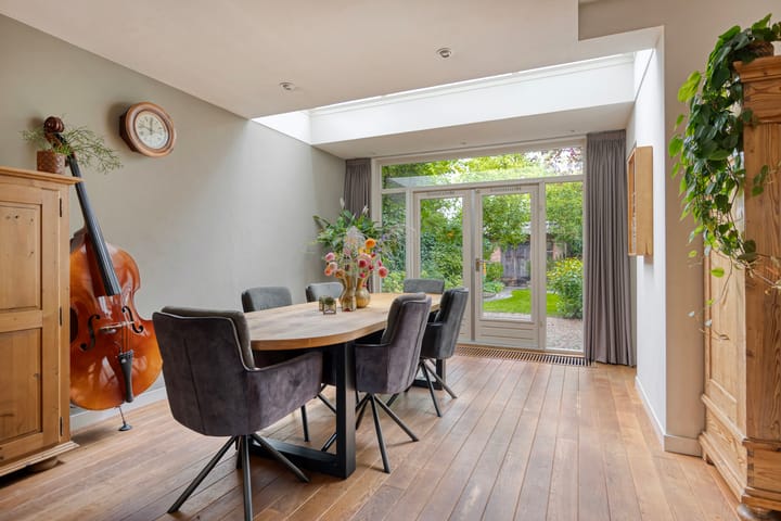 Photo 13 of Floraliastraat 67