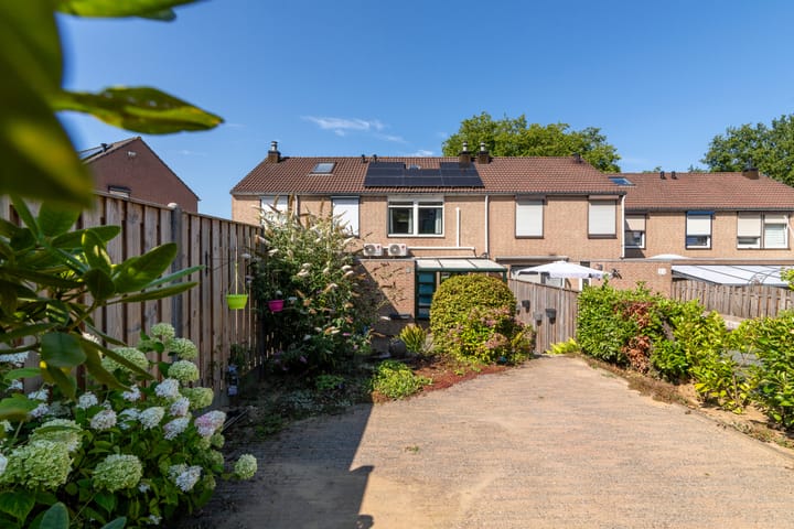 Foto 24 van Bloemenstraat 40