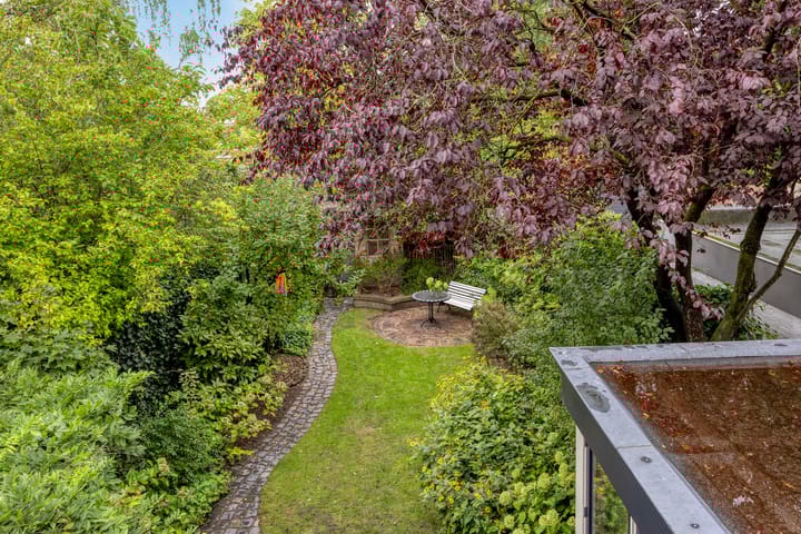 Photo 19 of Floraliastraat 67