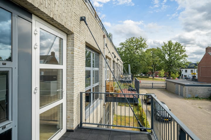 Foto 11 van Mastbosstraat 12-B4