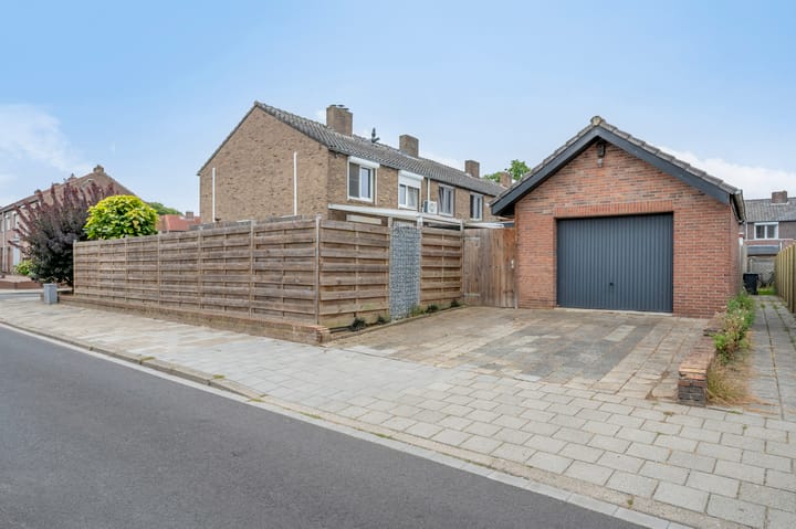 Foto 2 van Alex Schaepkensstraat 20