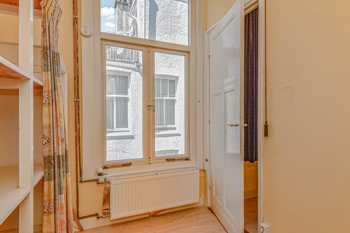 Foto 28 van Valkenboskade 148