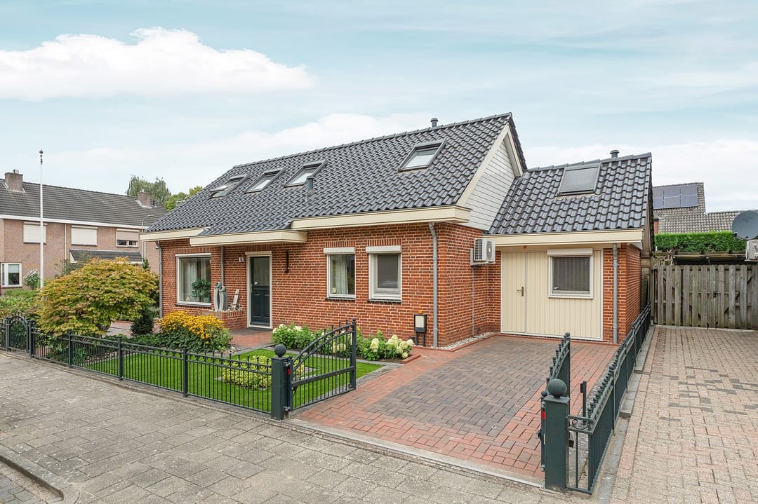 Photo 2 of Middag 67