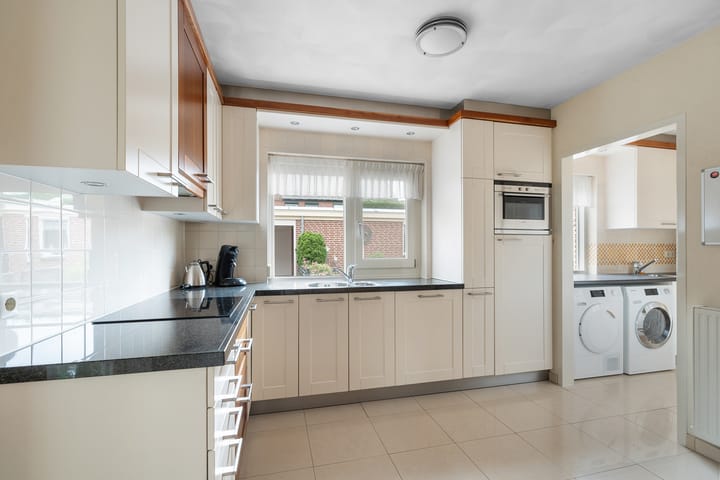 Photo 5 of Middag 67