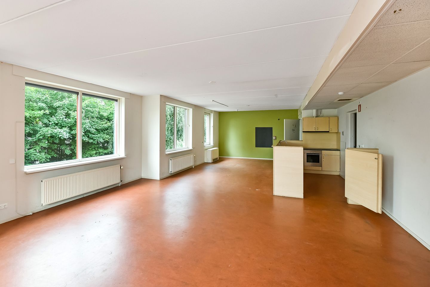 Bekijk foto 3 van Kastanjelaan 6
