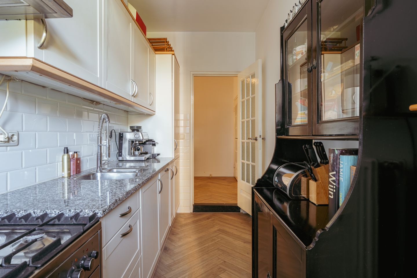 Photo 14 of Beethovenstraat 90-1G