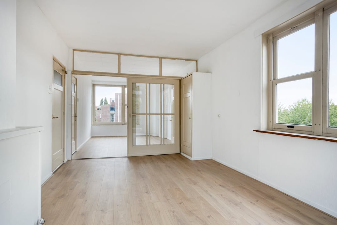 Photo 11 of Vredenoordlaan 46-C