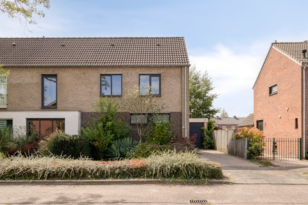 Foto 2 van Pr. Bernhardstraat 1