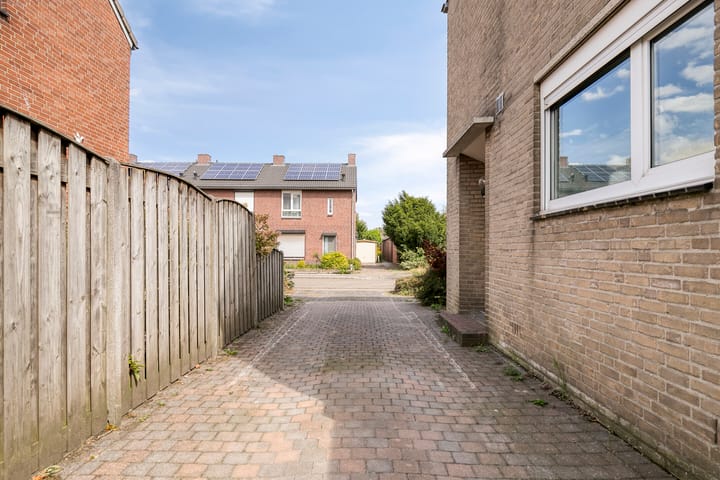 Foto 4 van Pr. Bernhardstraat 1