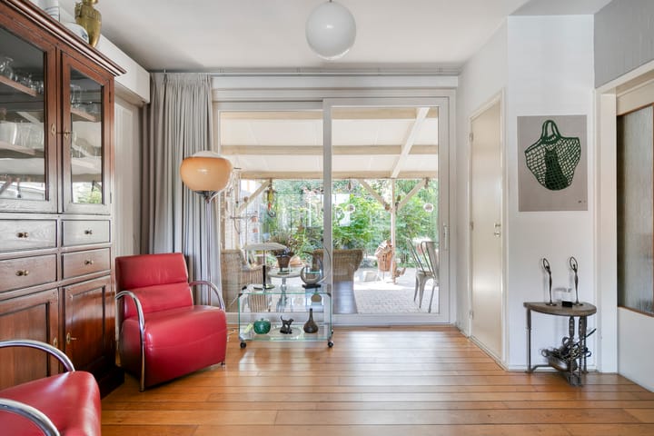 Foto 15 van Pr. Bernhardstraat 1