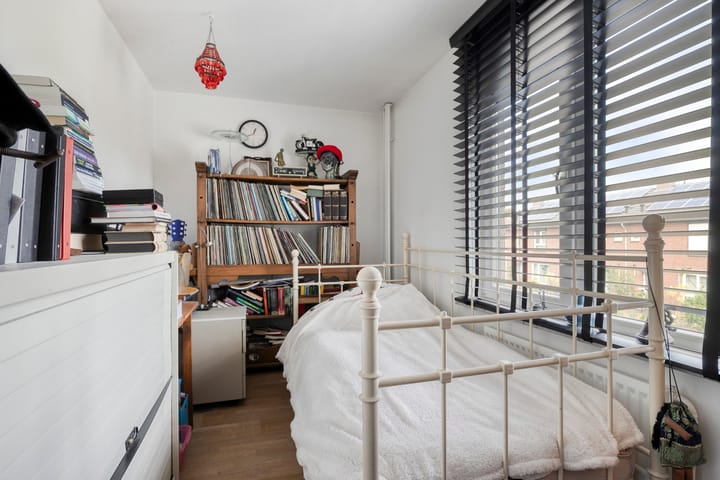 Foto 30 van Pr. Bernhardstraat 1