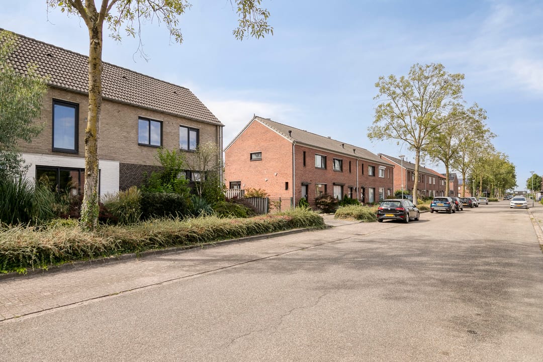 Foto 53 van Pr. Bernhardstraat 1