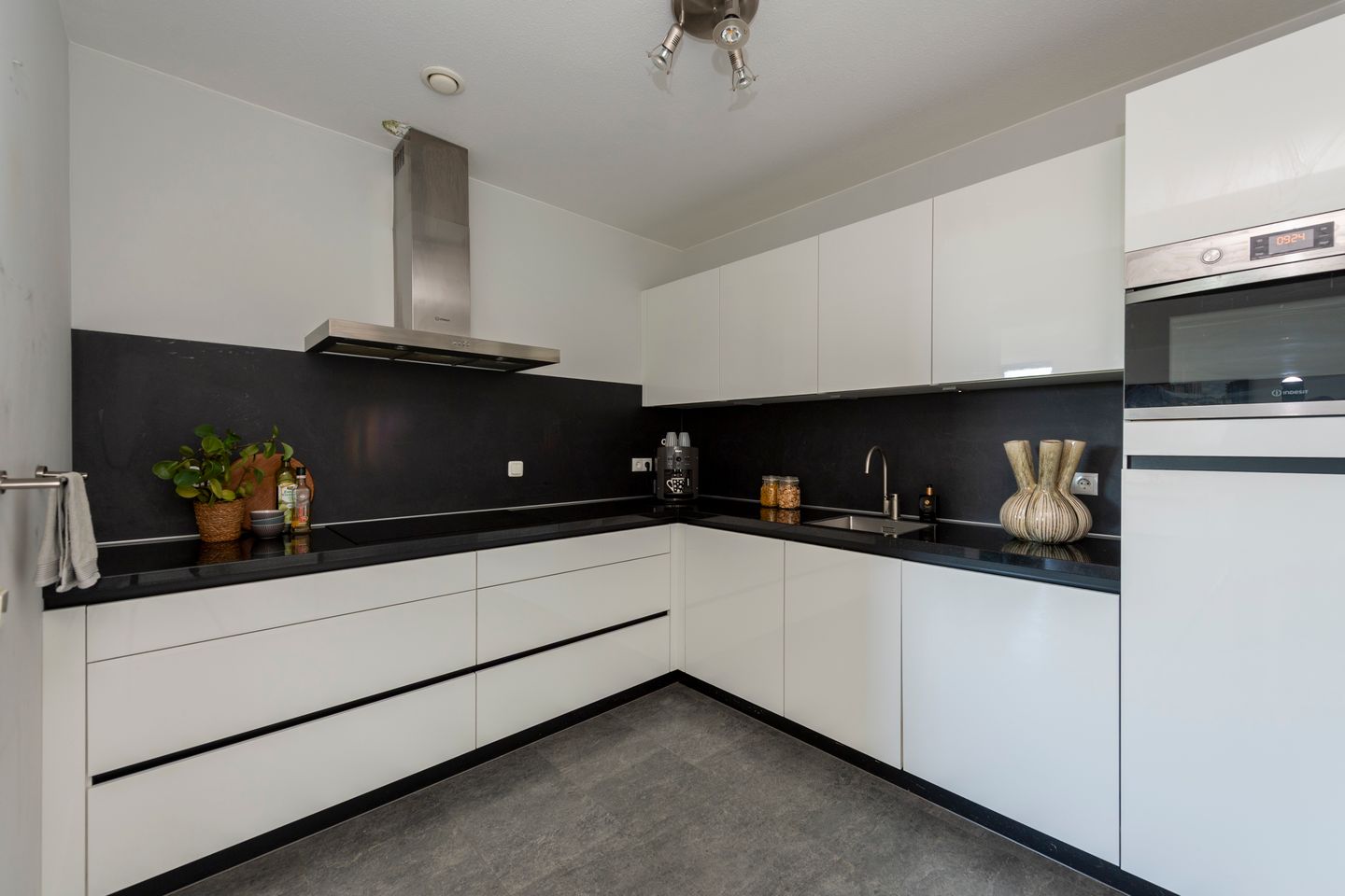 Foto 10 van Ringbaan-Zuid 260