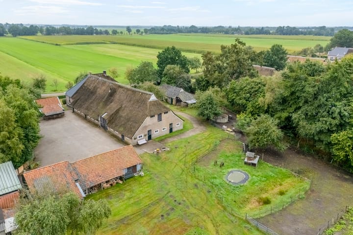 Photo 3 of Dokter Larijweg 171