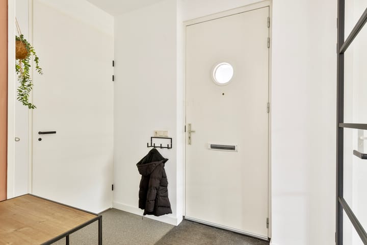 Foto 2 van Vaandrig 8