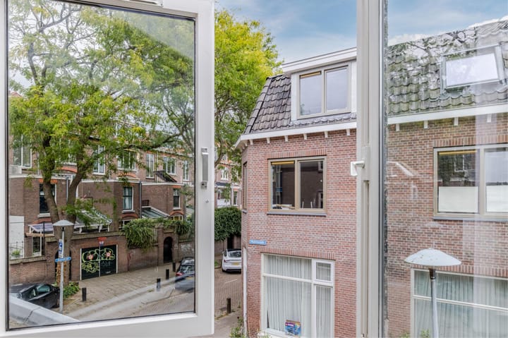 Foto 31 van Hulststraat 1-A