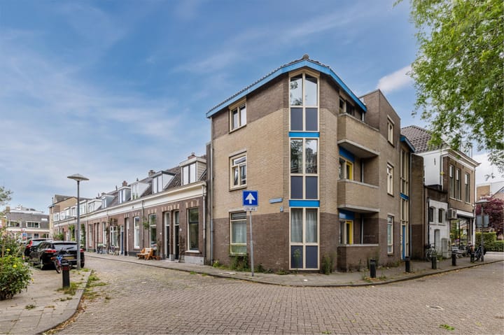 Foto 55 van Hulststraat 1-A