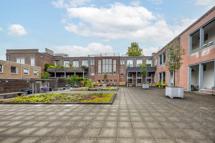 Foto 46 van Reeweg Oost 123-E