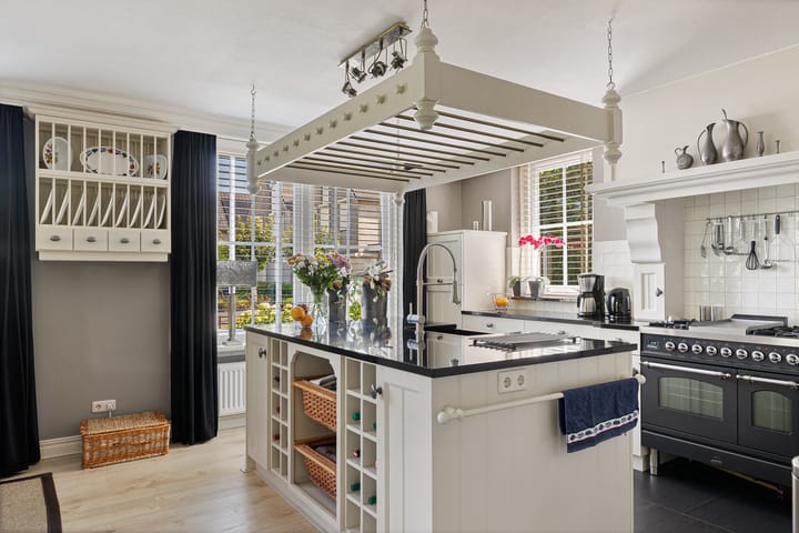 Photo 7 of Dorsstok 28