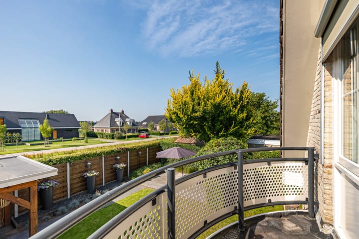 Photo 35 of Dorsstok 28