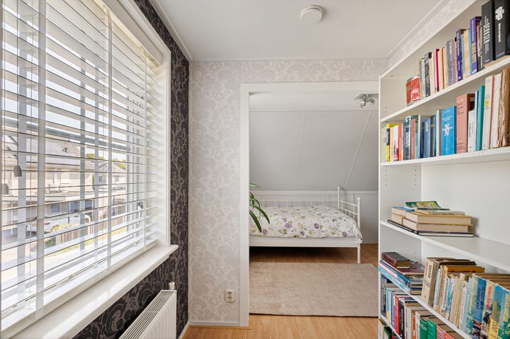 Photo 38 of Dorsstok 28