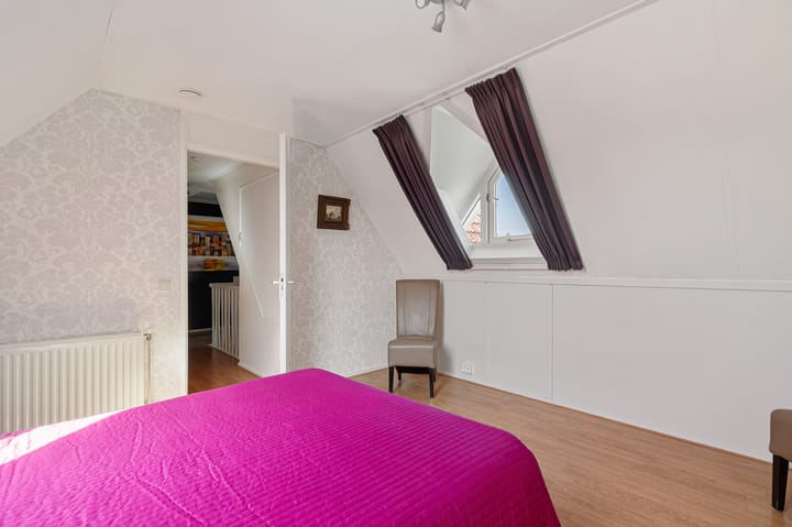 Photo 40 of Dorsstok 28