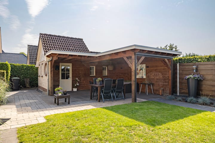 Photo 52 of Dorsstok 28