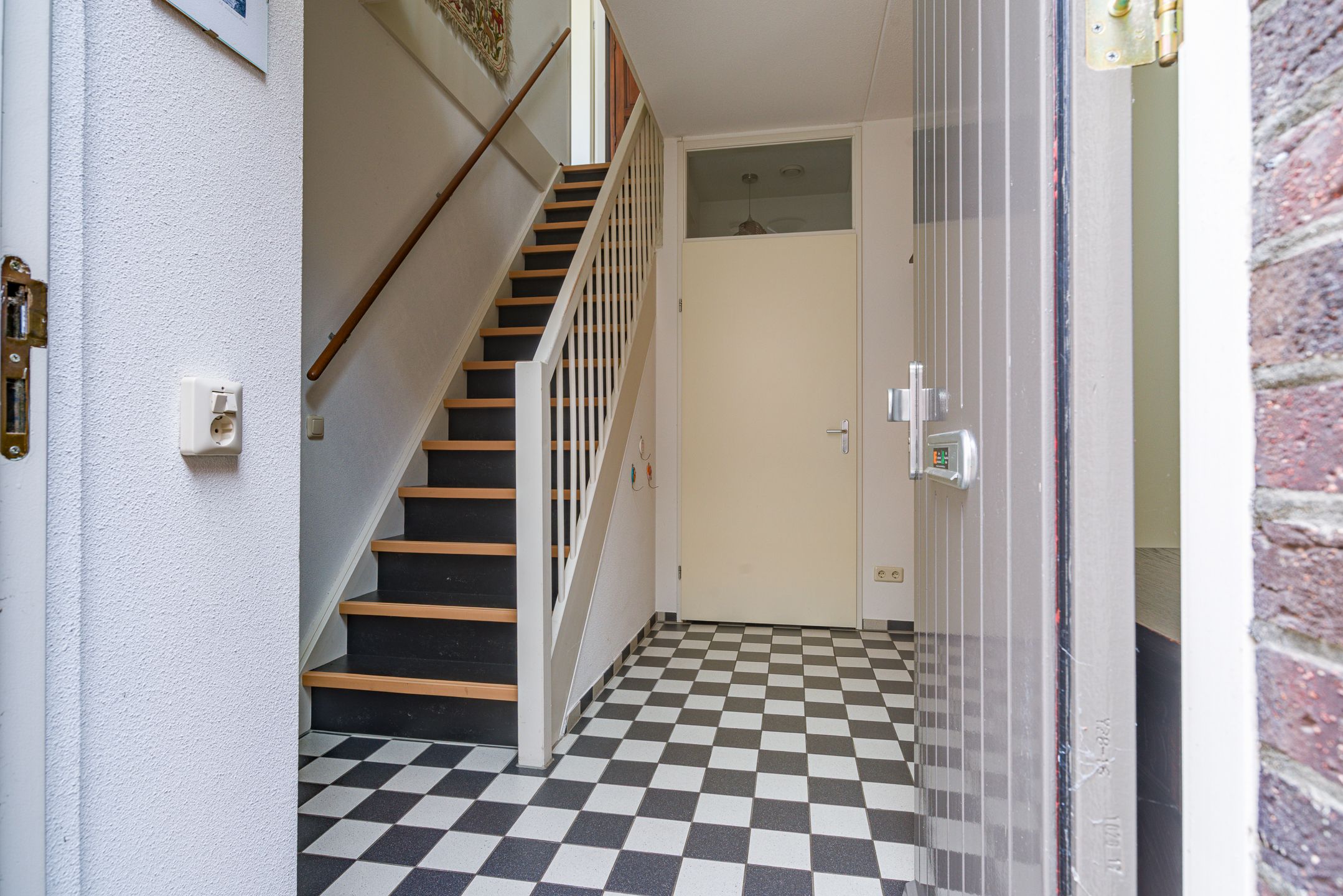 Foto 9 van Waldeckstraat 25