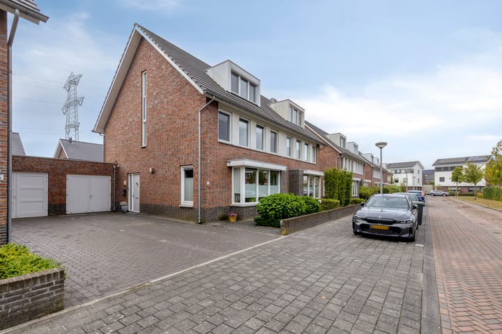 Photo 49 of Staccatostraat 13