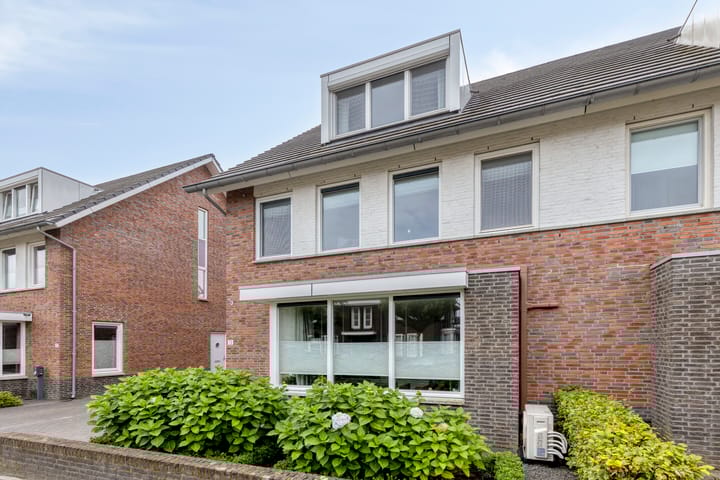 Photo 48 of Staccatostraat 13