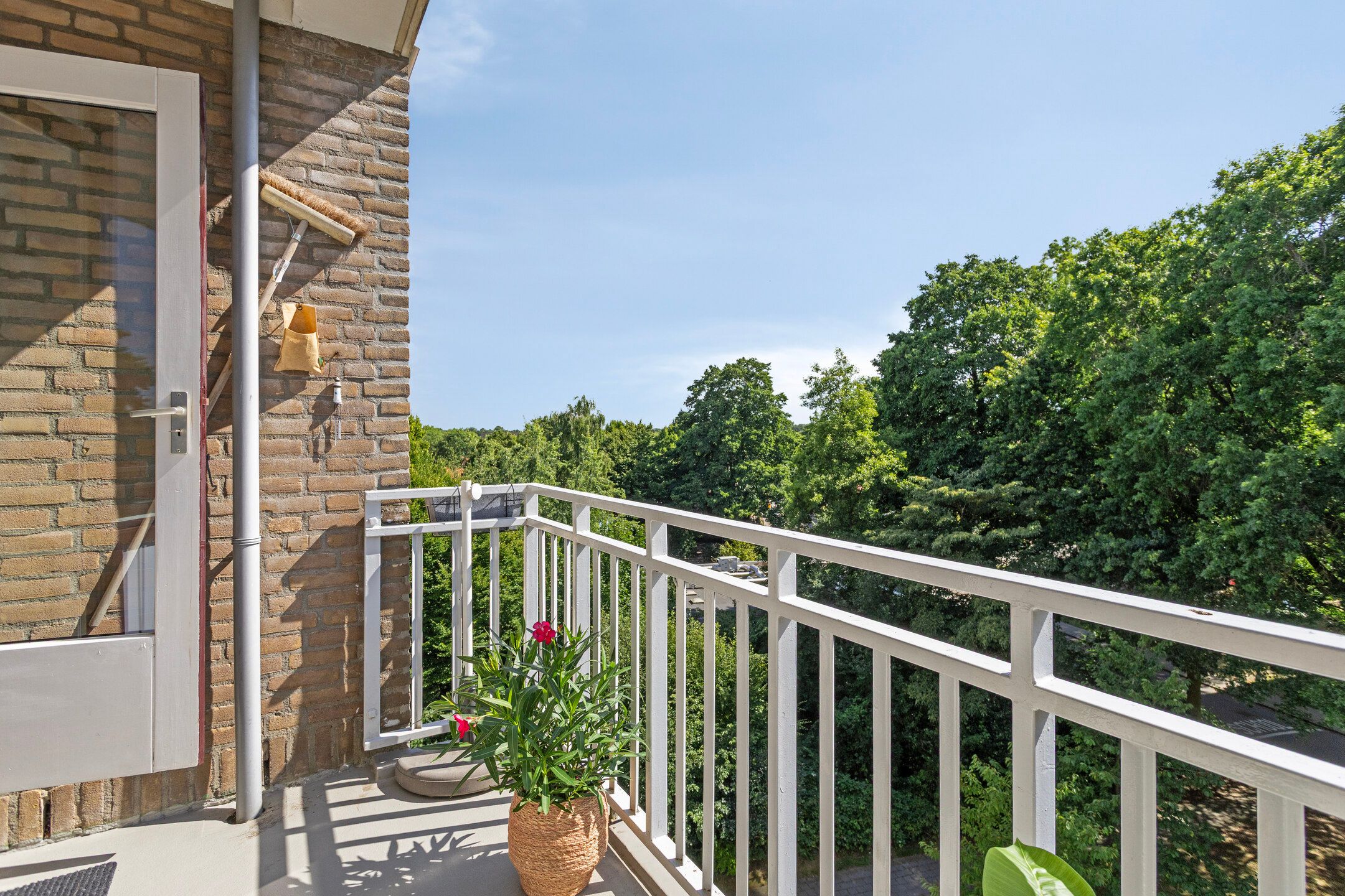 Foto 18 van Ringweg-Randenbroek 66-E