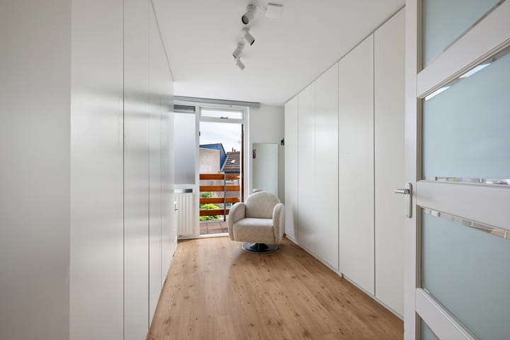 Foto 15 van Parallelweg-Zuid 151