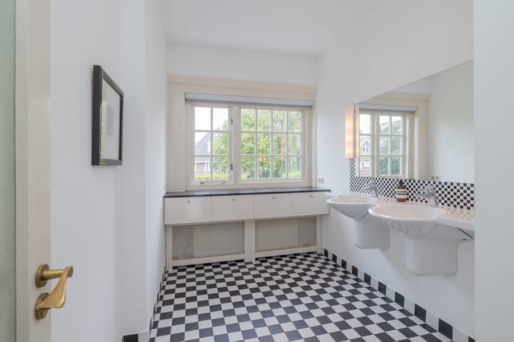 Photo 14 of Julianalaan 138