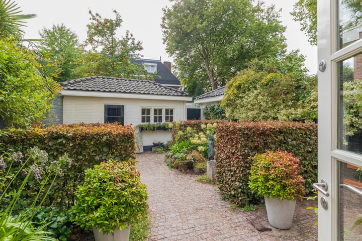 Photo 21 of Julianalaan 138