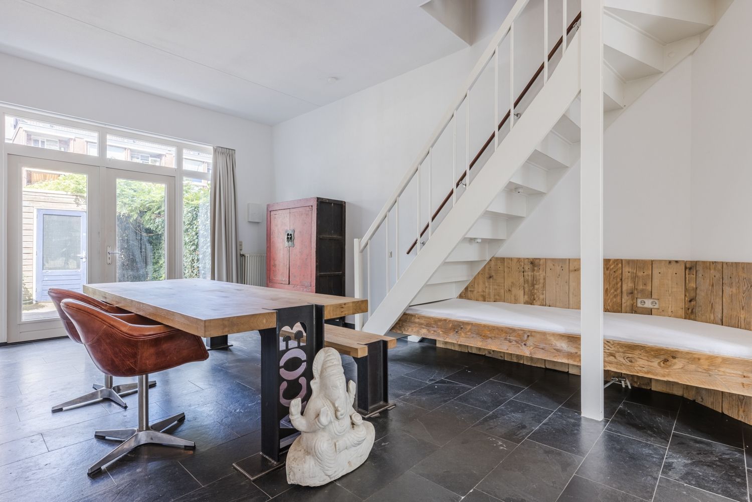 Photo 12 of De Beeringen 1