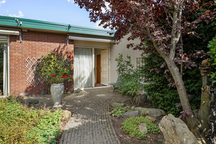 Foto 16 van Naaldwijkseweg 384