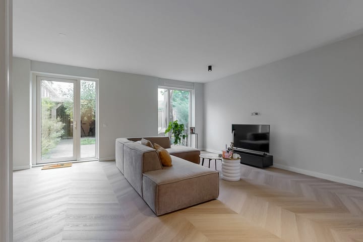 Foto 9 van Burgemeester van Roosmalenstraat 50