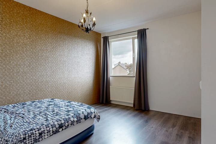 Foto 17 van Burgemeester van Roosmalenstraat 50