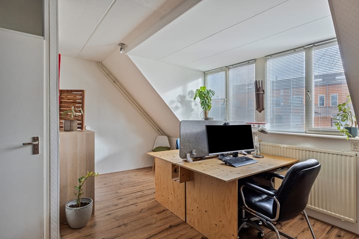 Foto 32 van Zestienhovensekade 6