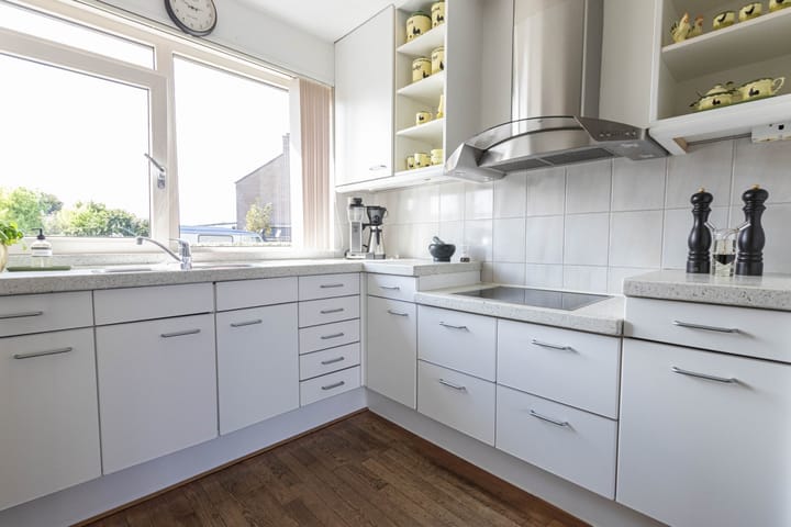 Photo 12 of Jan van Gentstraat 11