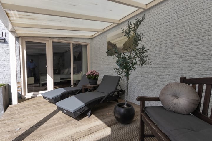 Photo 23 of Jan van Gentstraat 11