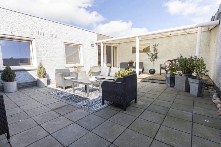 Photo 25 of Jan van Gentstraat 11