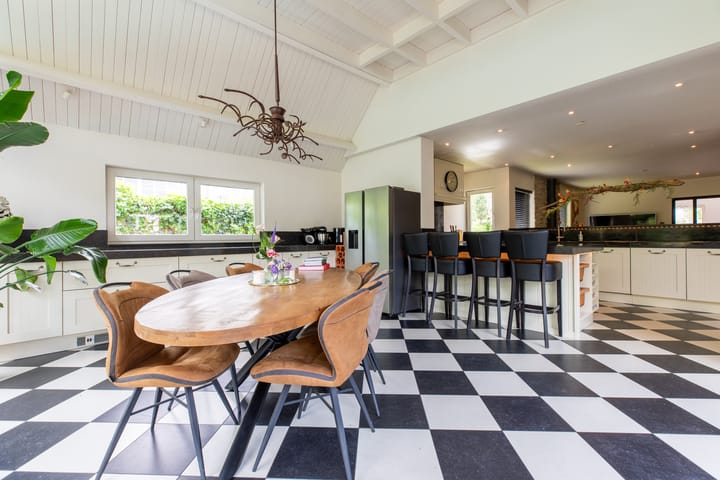 Photo 17 of Heesbergstraat 15