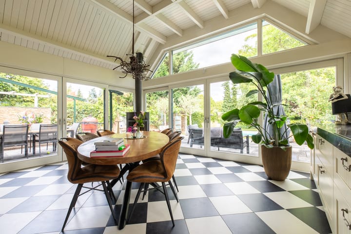 Photo 19 of Heesbergstraat 15